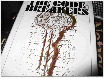 David Kahn: The Code-breakers, amely ktetet a kriptogrfiatrtnet biblijnak tartanak. 